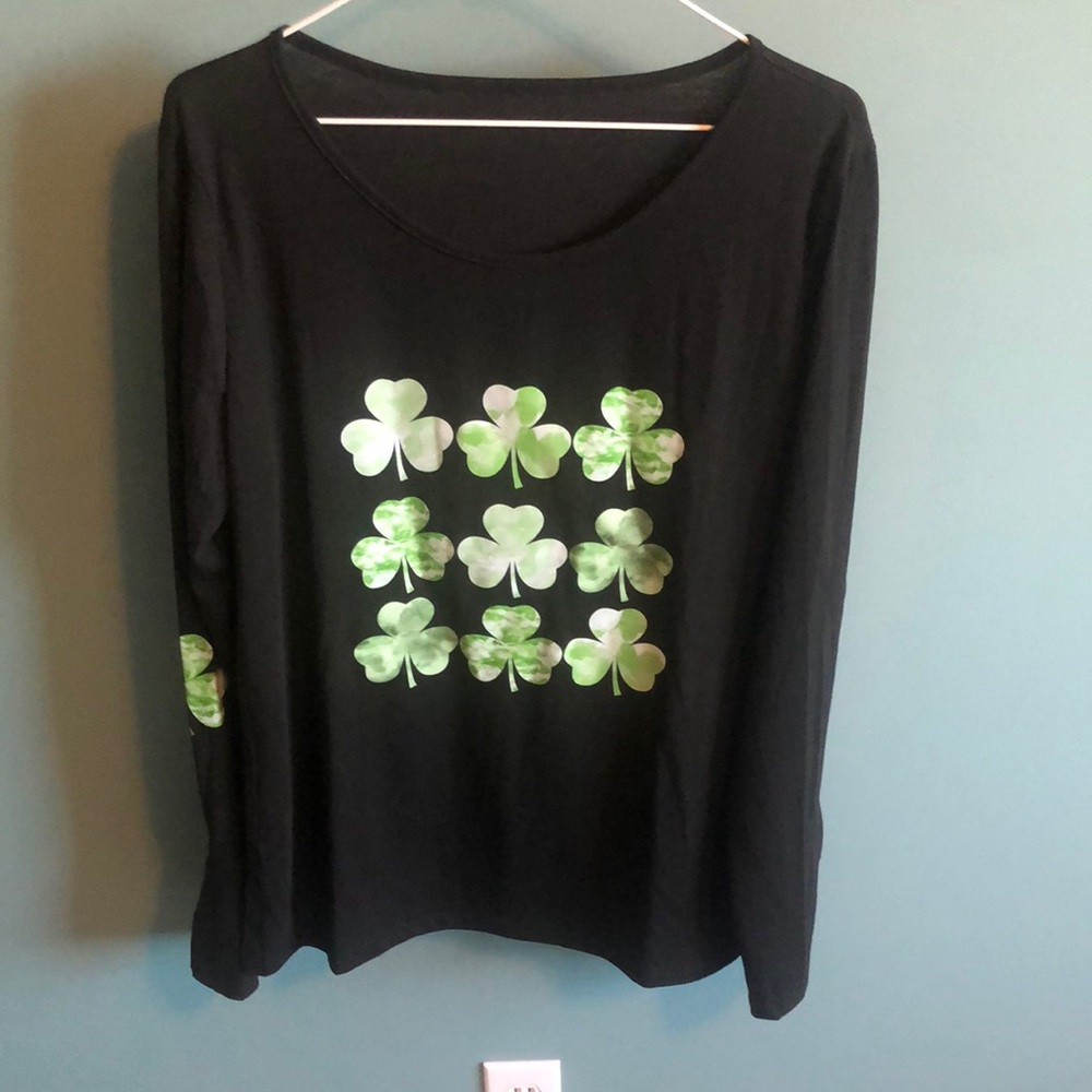Black Clover Print Women's Top